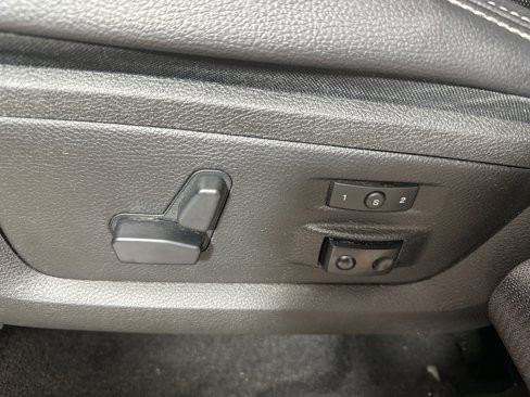 Used 2017 RAM 1500 Laramie image 10