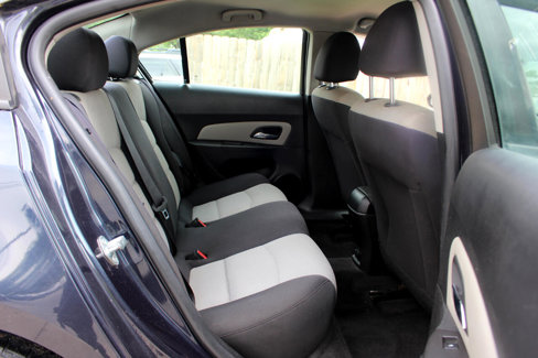 Used 2015 Chevrolet Cruze LS image 30