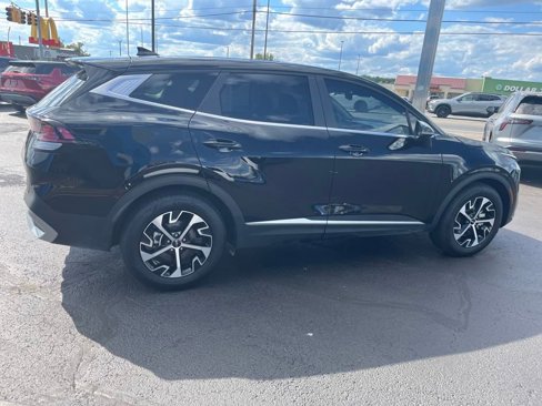 Used 2024 Kia Sportage EX image 6