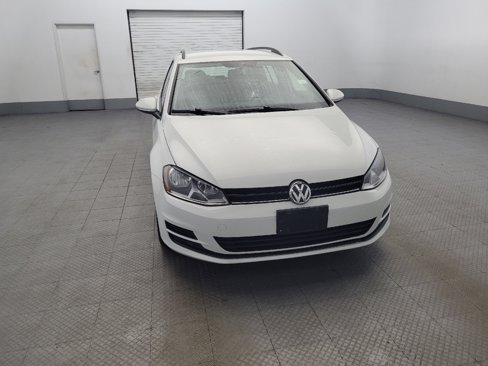 Used 2017 Volkswagen Golf S image 15