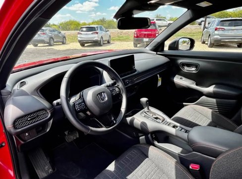 Used 2025 Honda HR-V Sport image 9