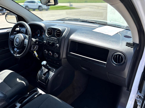Used 2013 Jeep Compass Latitude image 24