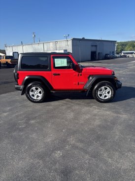 Used 2019 Jeep Wrangler Sport image 4