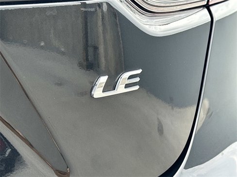 Used 2022 Toyota Corolla LE image 28