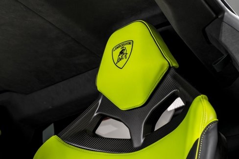 Used 2024 Lamborghini Revuelto image 19