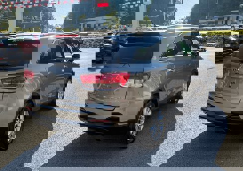 Used 2017 Kia Sorento LX image 7