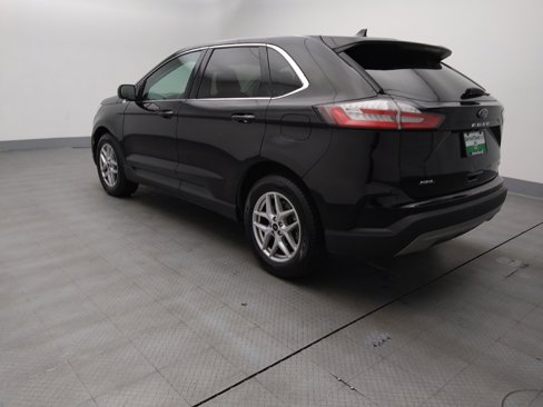 Used 2024 Ford Edge SEL image 3