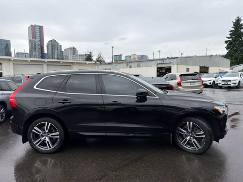 Used 2018 Volvo XC60 T6 Momentum w/ Convenience Package image 4