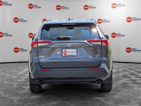 Used 2020 Toyota RAV4 XLE image 6