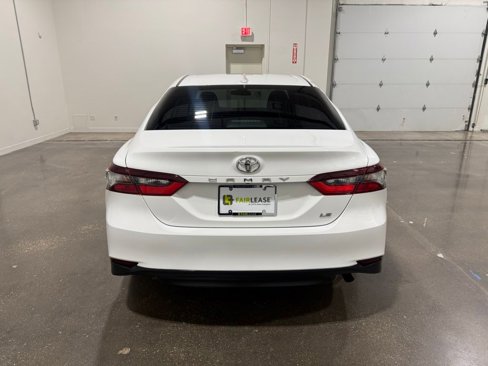 Used 2021 Toyota Camry LE image 6