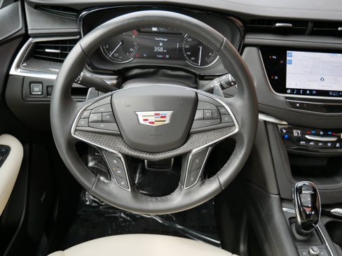 Certified 2024 Cadillac XT5 Sportv w/ LPO, Floor Liner Package image 15