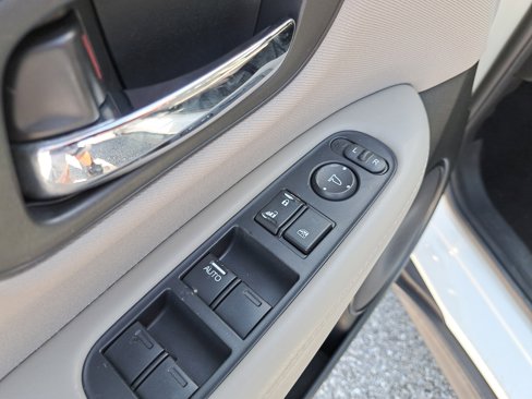 Used 2016 Honda HR-V LX image 14