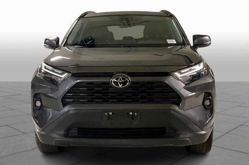 Used 2022 Toyota RAV4 XLE Premium image 3