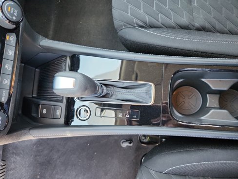Used 2022 Nissan Kicks SV image 15