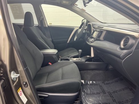 Used 2015 Toyota RAV4 XLE image 24