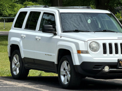 Used 2012 Jeep Patriot Limited w/ Sun/Sound Group image 7