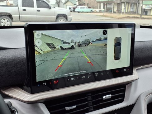 New 2025 Ford Explorer Active w/ Active Comfort Package image 4