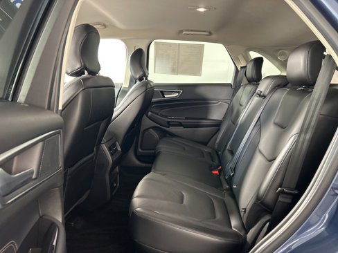 Used 2018 Ford Edge Titanium image 33
