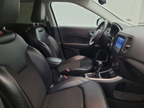 Used 2020 Jeep Compass Latitude image 21