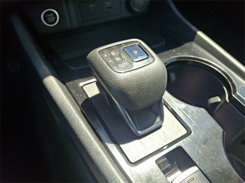 Used 2022 Nissan Rogue SV image 17