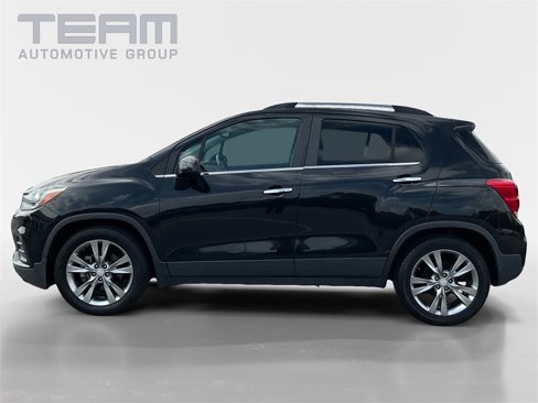 Used 2019 Chevrolet Trax LT w/ LT Convenience Package image 4