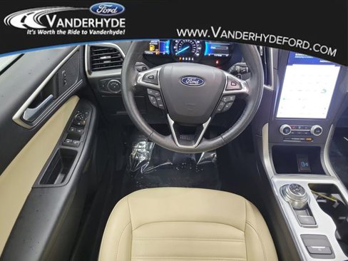 Used 2022 Ford Edge SEL w/ Convenience Package image 14