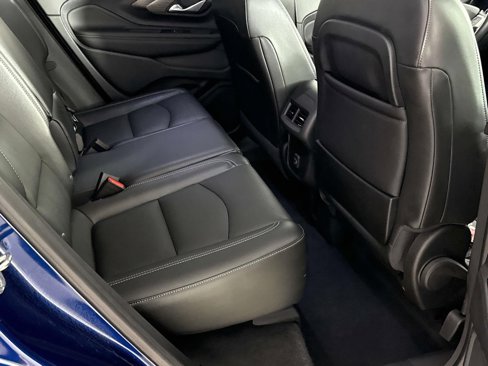Used 2022 GMC Terrain SLT image 29