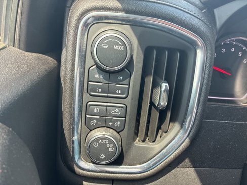 Used 2020 Chevrolet Silverado 1500 RST w/ Texas Edition image 8