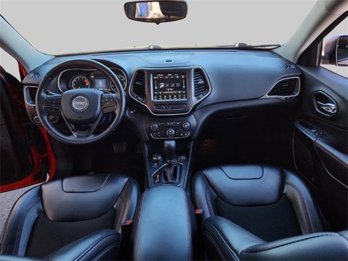 Used 2019 Jeep Cherokee Trailhawk w/ Cold Weather Group image 24