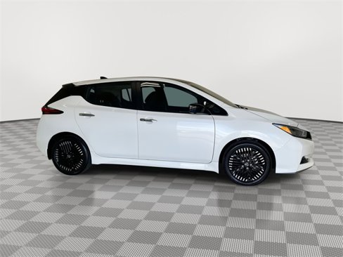 Certified 2024 Nissan Leaf SV Plus image 13