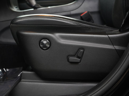 Used 2017 Jeep Grand Cherokee Altitude image 21