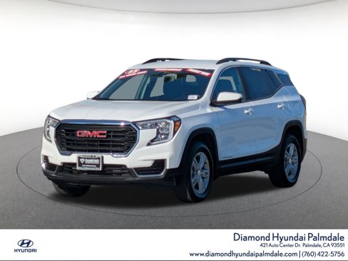 Used 2023 GMC Terrain SLE w/ Driver Convenience Package image 3