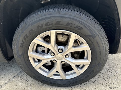 Certified 2021 Jeep Grand Cherokee L Limited image 12