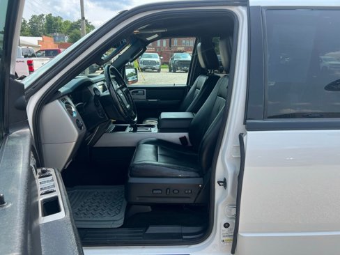 Used 2016 Ford Expedition XLT w/ Equipment Group 202A image 13
