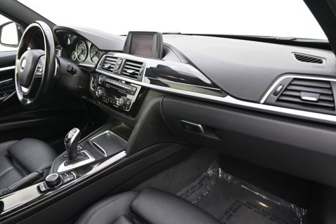Used 2018 BMW 330i xDrive Sedan w/ Convenience Package image 15