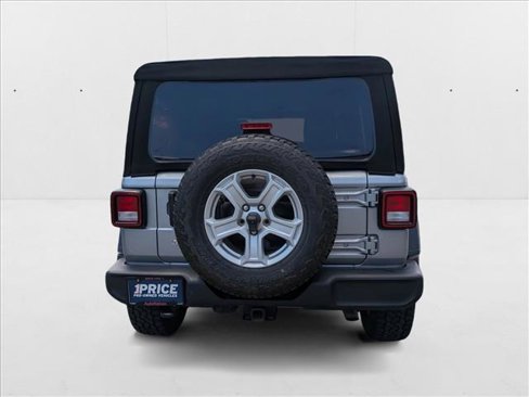 Used 2018 Jeep Wrangler Unlimited Sport S image 6