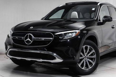 New 2025 Mercedes-Benz GLC 300 4MATIC image 2