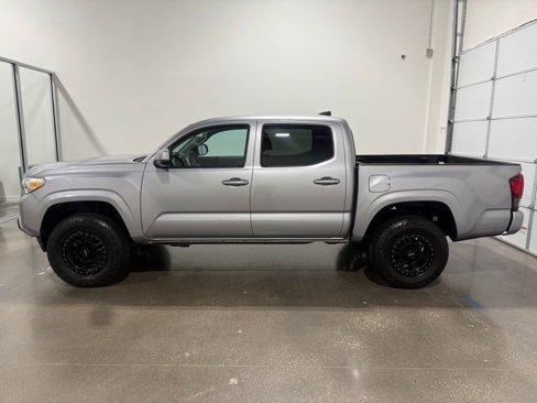 Used 2020 Toyota Tacoma SR image 8