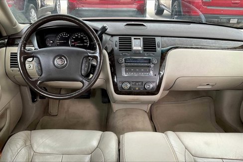 Used 2008 Cadillac DTS w/ Trunk Convenience Package image 13