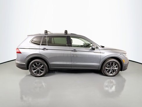 Used 2022 Volkswagen Tiguan SE image 8
