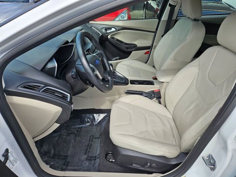 Used 2015 Ford Focus Electric Hatchback w/ Exterior Protection Package image 16