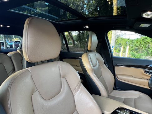 Used 2018 Volvo XC90 T6 Momentum w/ Convenience Package image 46
