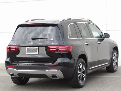 New 2025 Mercedes-Benz GLB 250 4MATIC image 6