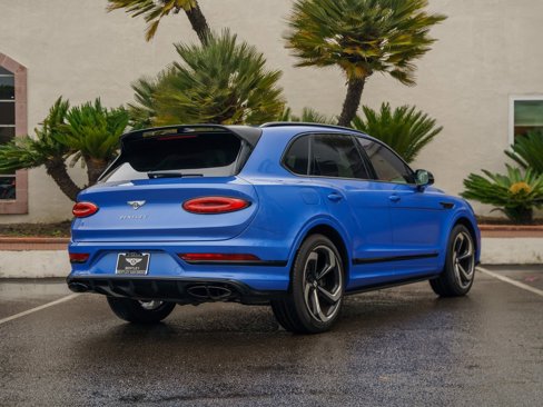 Used 2022 Bentley Bentayga image 33