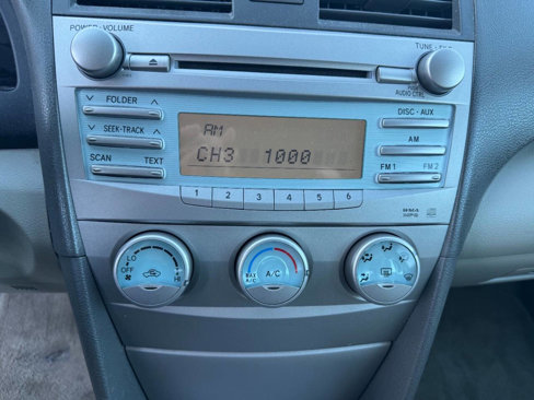 Used 2007 Toyota Camry LE image 28