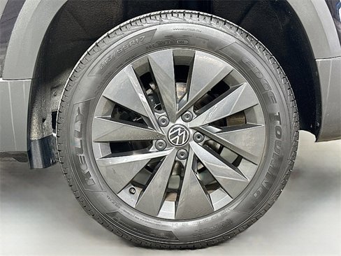 Used 2024 Volkswagen Taos S image 28