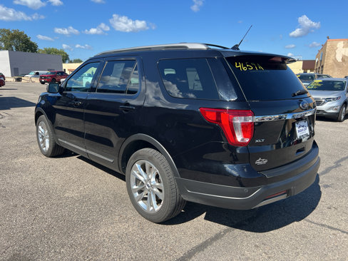 Used 2019 Ford Explorer XLT w/ Equipment Group 202A image 4