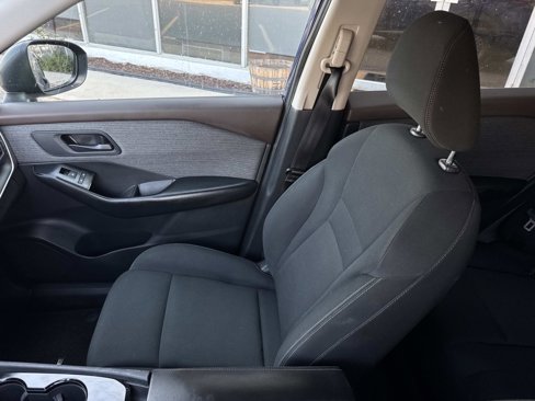 Used 2023 Nissan Rogue S image 14