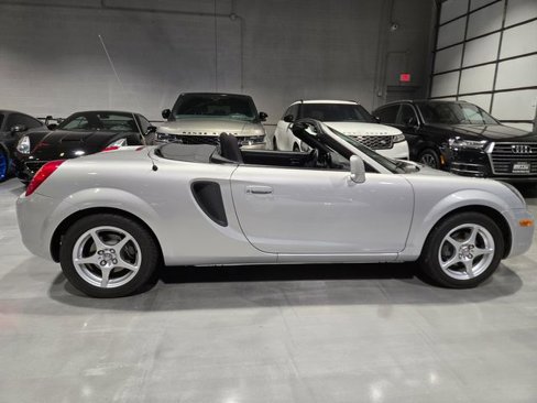 Used 2001 Toyota MR2 image 12