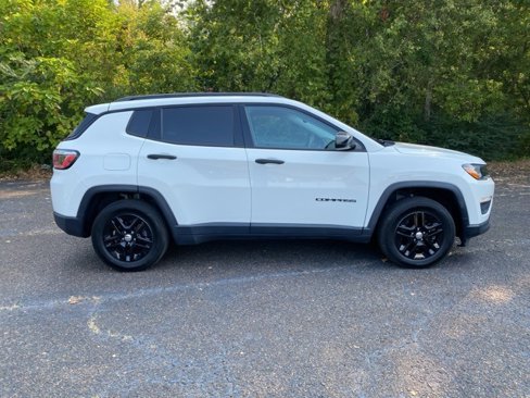 Used 2018 Jeep Compass Sport image 8
